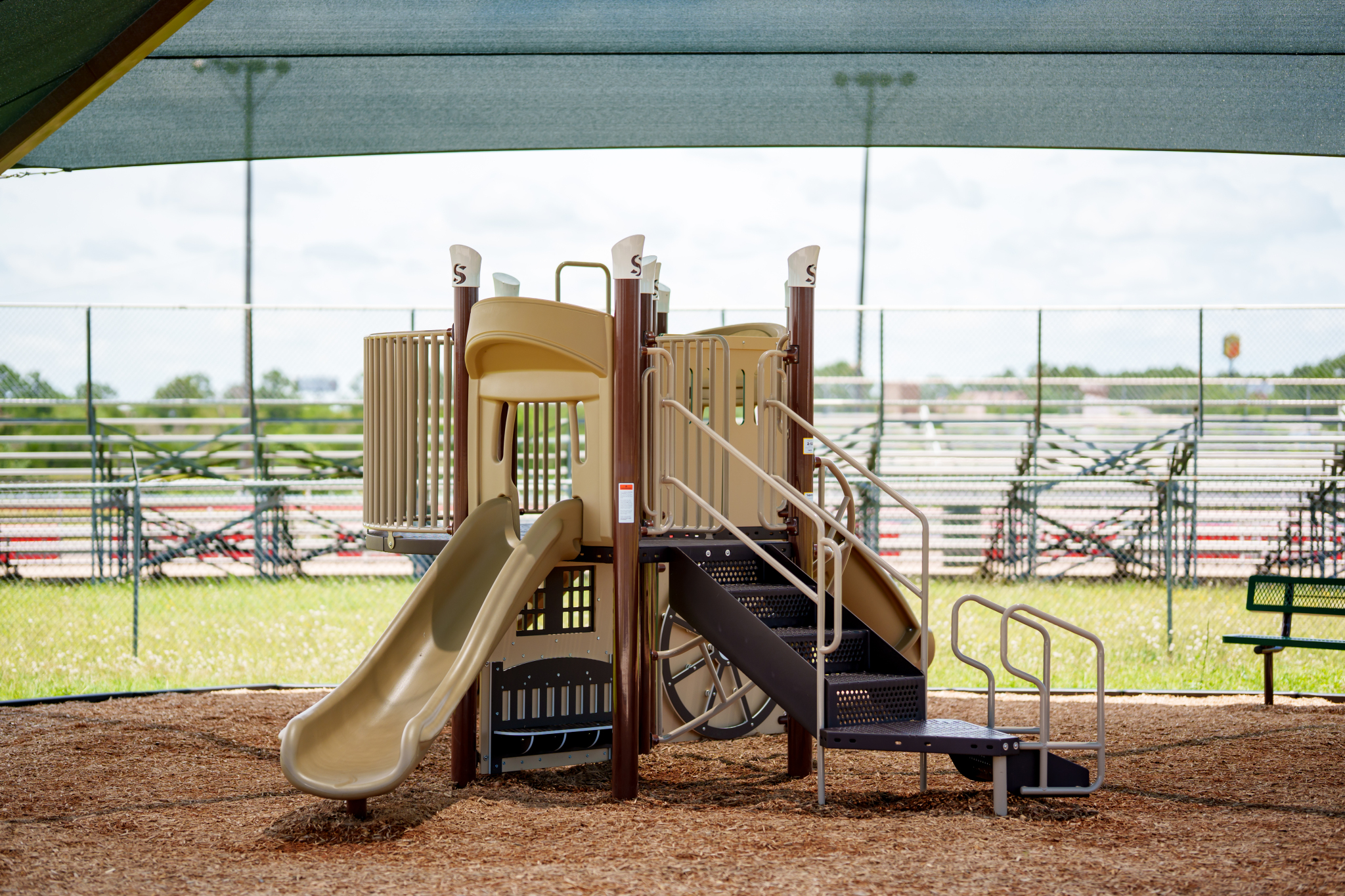 Cielo_Park_Airplane_Theme_Playground