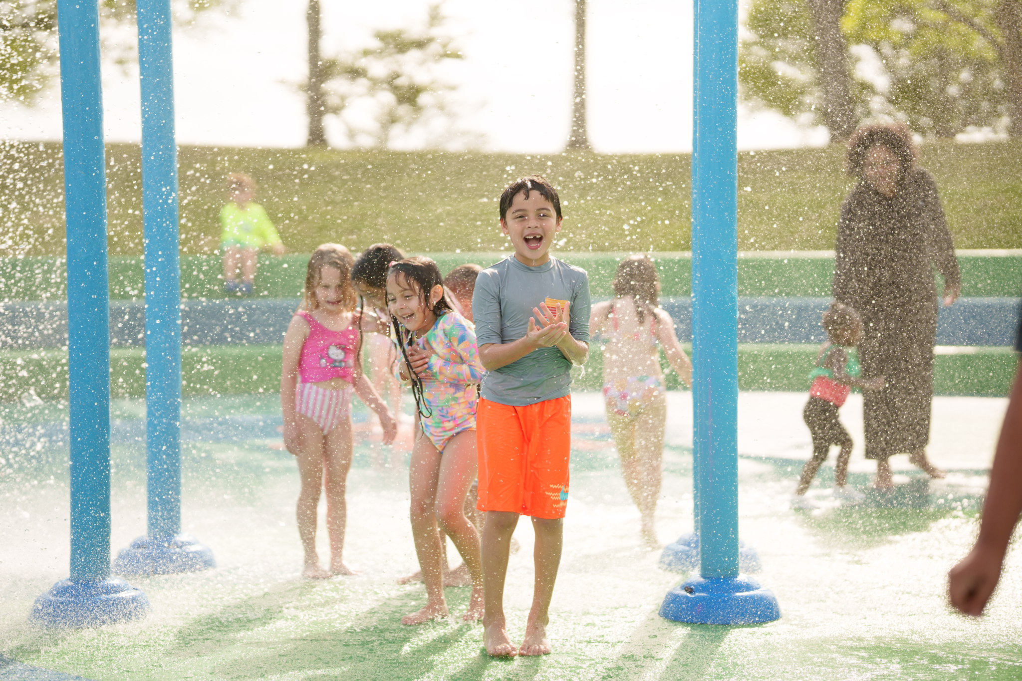 children playing in splash pad